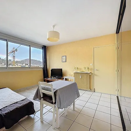 2 Pers Romeuf Apartamento