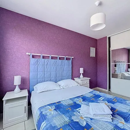 2 Pers Romeuf Apartamento